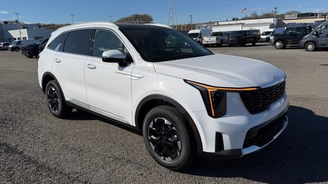 New 2026 Kia Sorento S w/ S Panoramic Sunroof Package