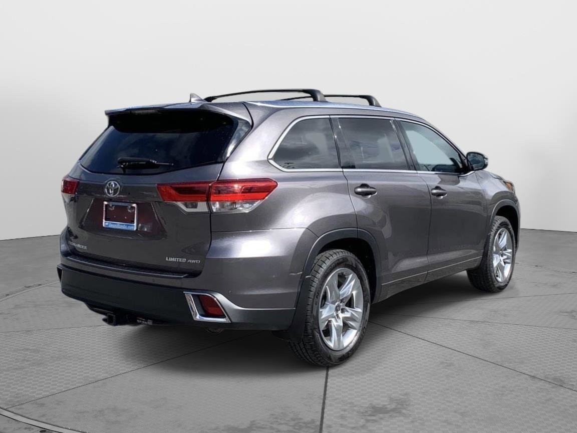 Used 2019 Toyota Highlander Limited AWD/4WD image 3
