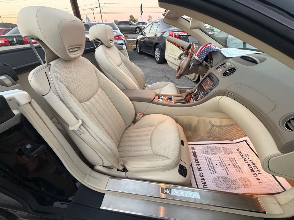 Used 2011 Mercedes-Benz SL 550 image 13