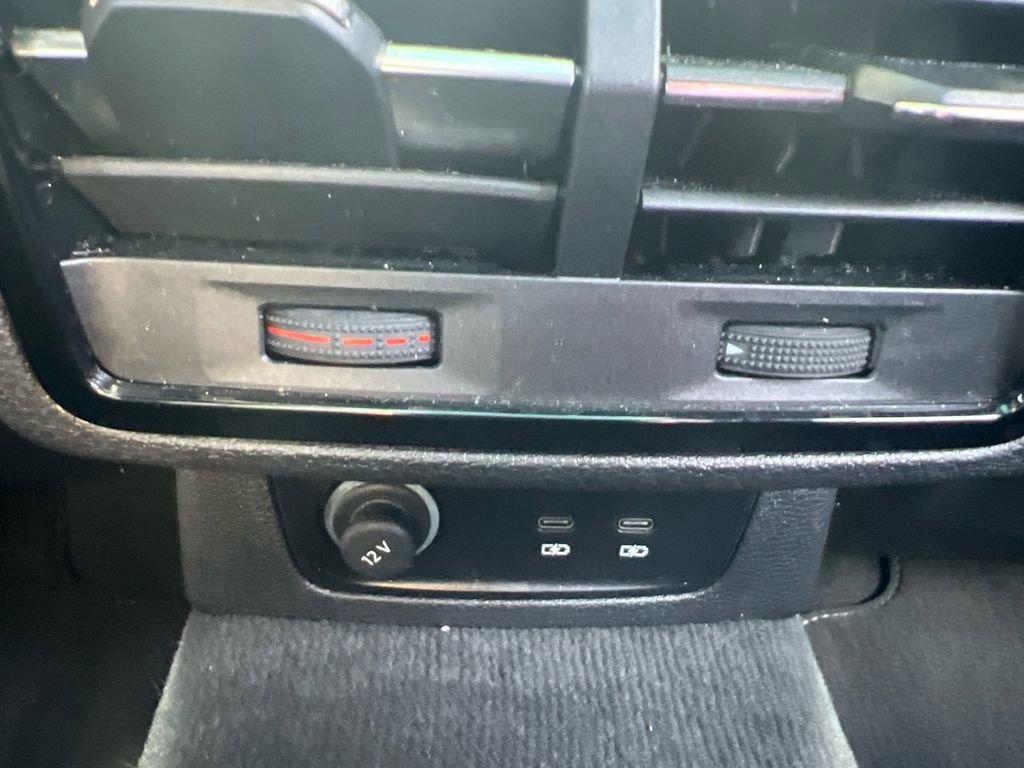 Used 2025 Audi Q3 2.0T Premium image 31