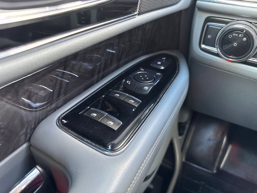 Used 2019 Lincoln Navigator L Reserve w/ Cargo Package AWD/4WD image 43
