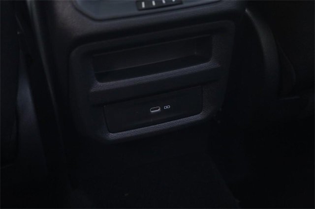 New 2025 Volkswagen Taos SE image 23