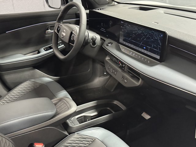 New 2026 Nissan Leaf Platinum+ w/ Cargo Package (Platinum+) FWD image 9