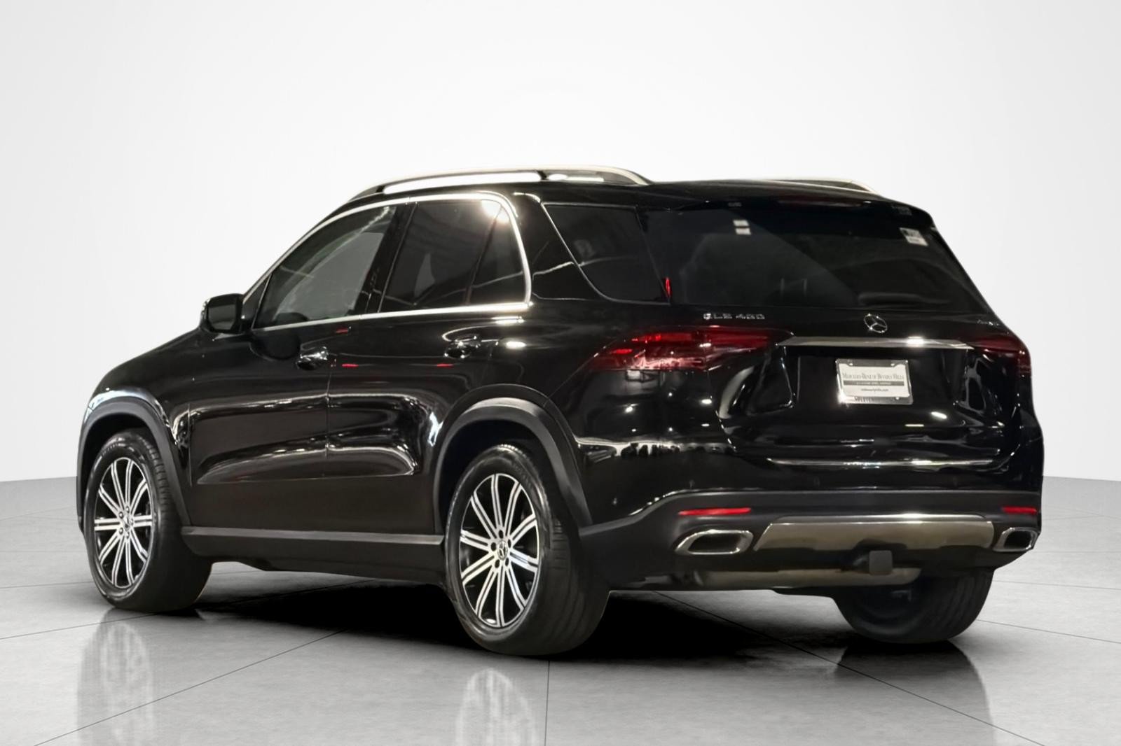 Used 2024 Mercedes-Benz GLE 450 4MATIC image 3
