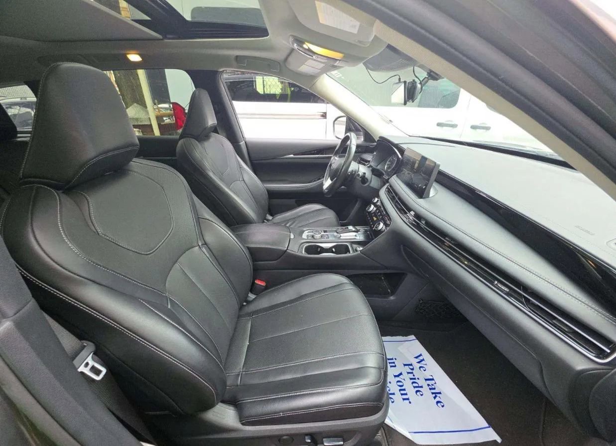 Used 2023 INFINITI QX60 Pure w/ Cargo Package image 44