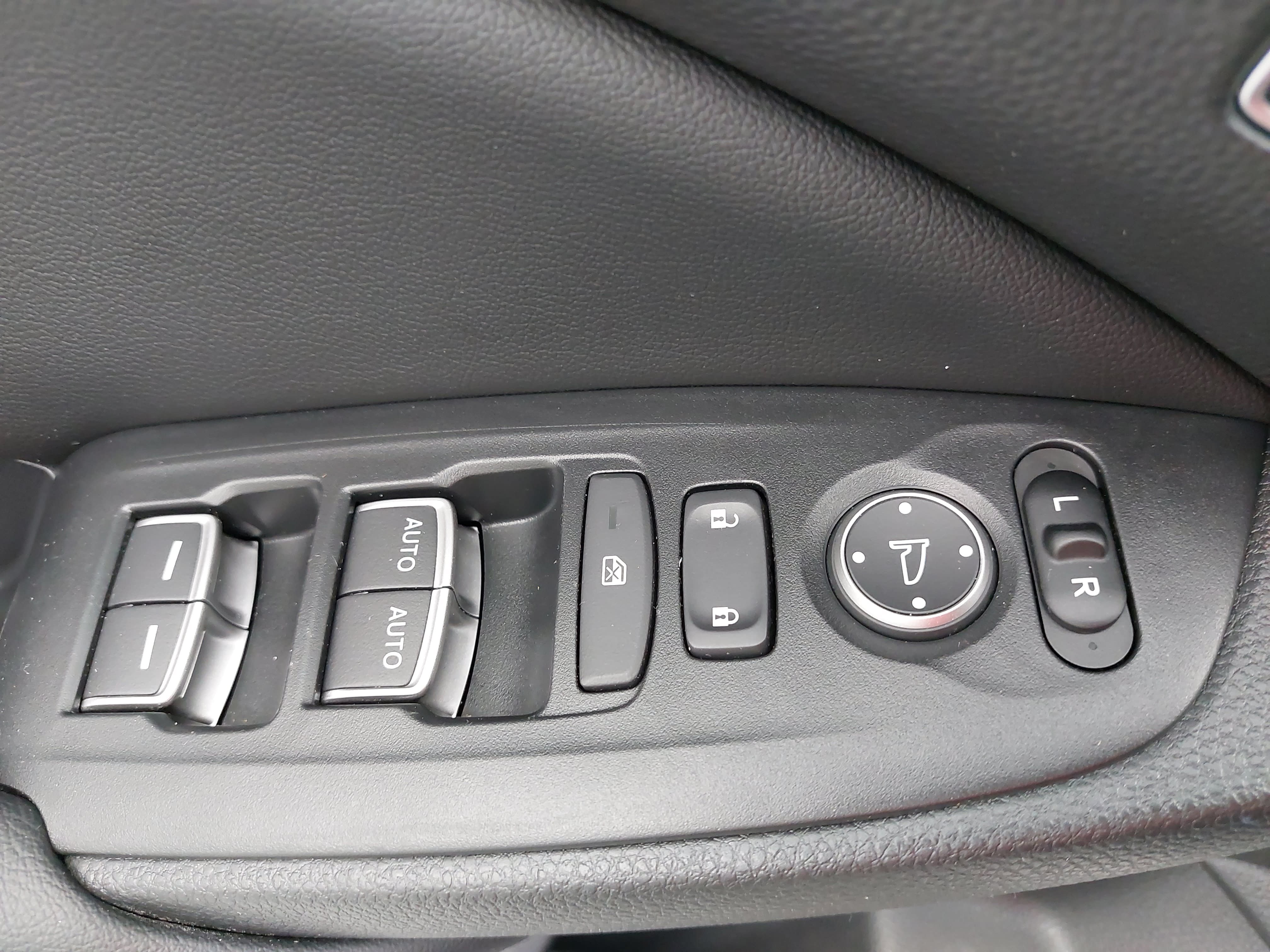 Used 2022 Honda Accord EX-L image 29