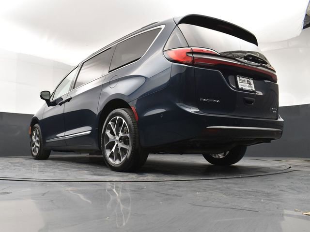 Used 2022 Chrysler Pacifica Limited image 22