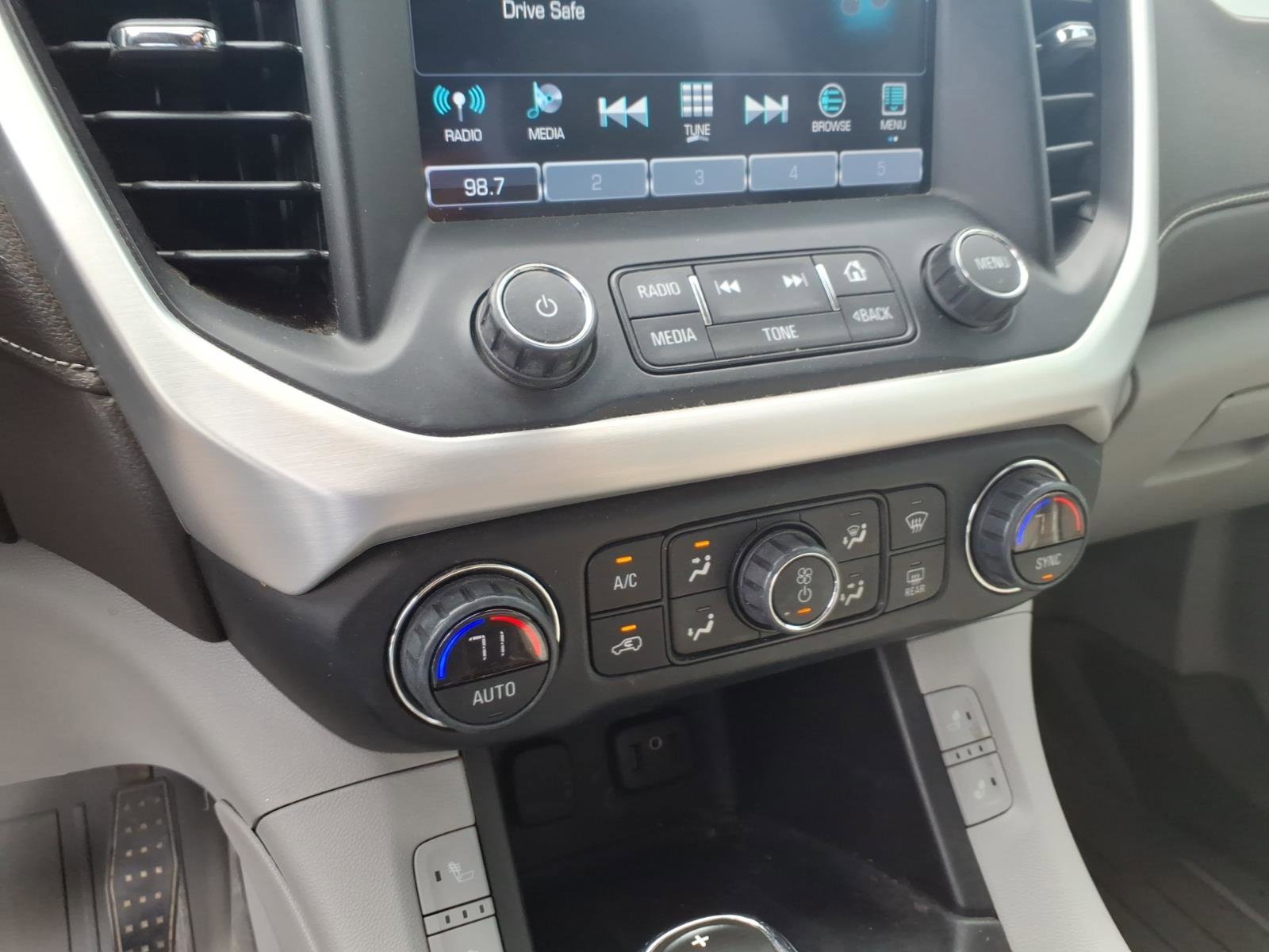 Used 2019 GMC Acadia SLT w/ LPO, Floor Liner Package image 15