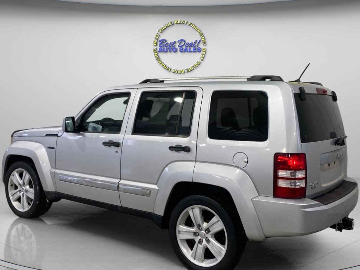 Used 2011 Jeep Liberty Sport AWD/4WD image 3