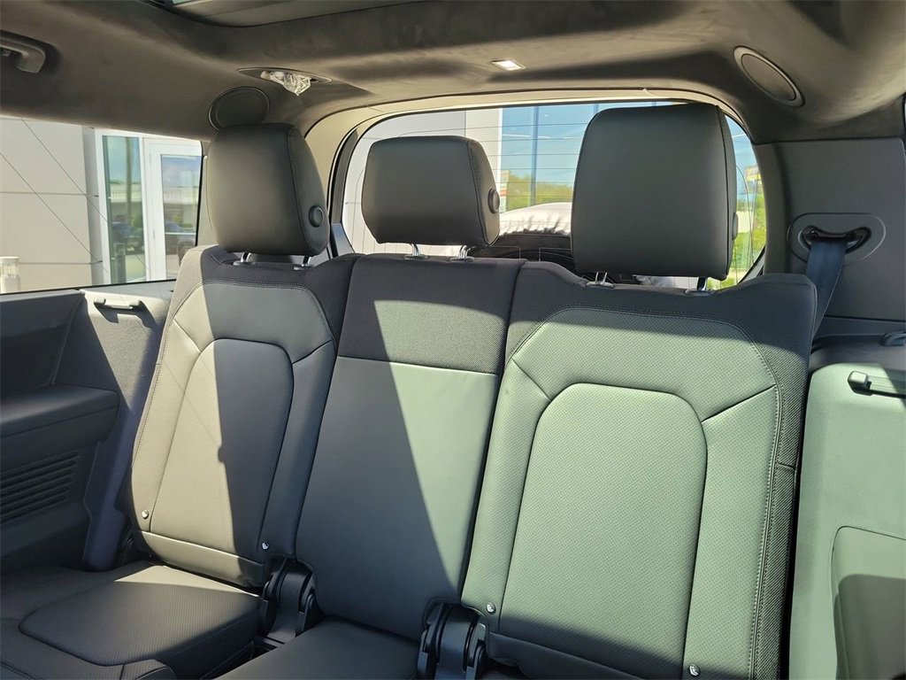 New 2026 Land Rover Defender 130 V8 image 14