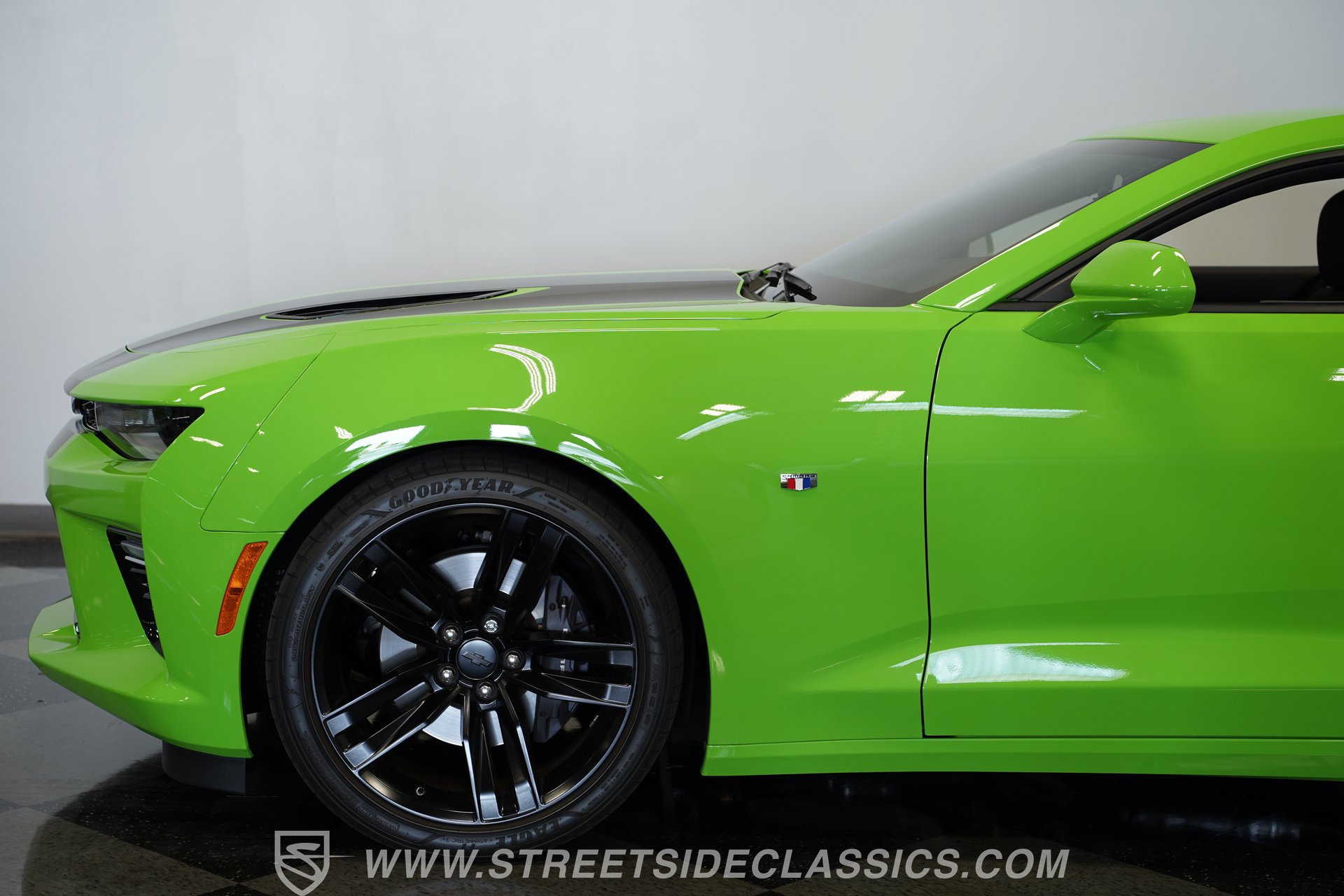 Used 2017 Chevrolet Camaro SS RWD image 24