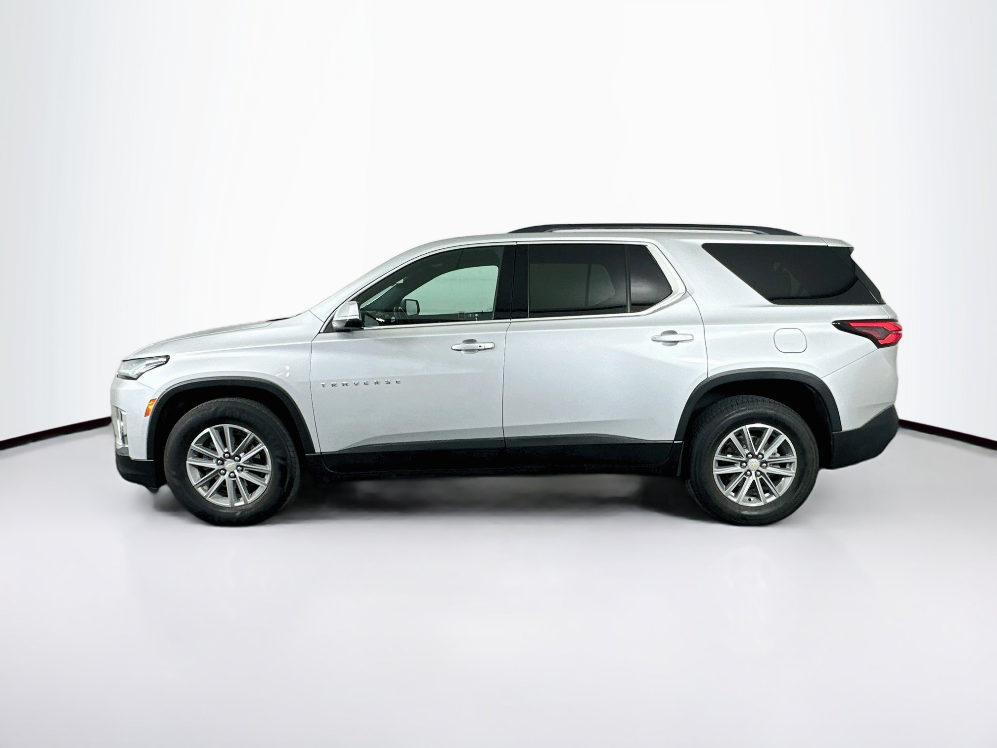 Used 2022 Chevrolet Traverse LT AWD/4WD image 4