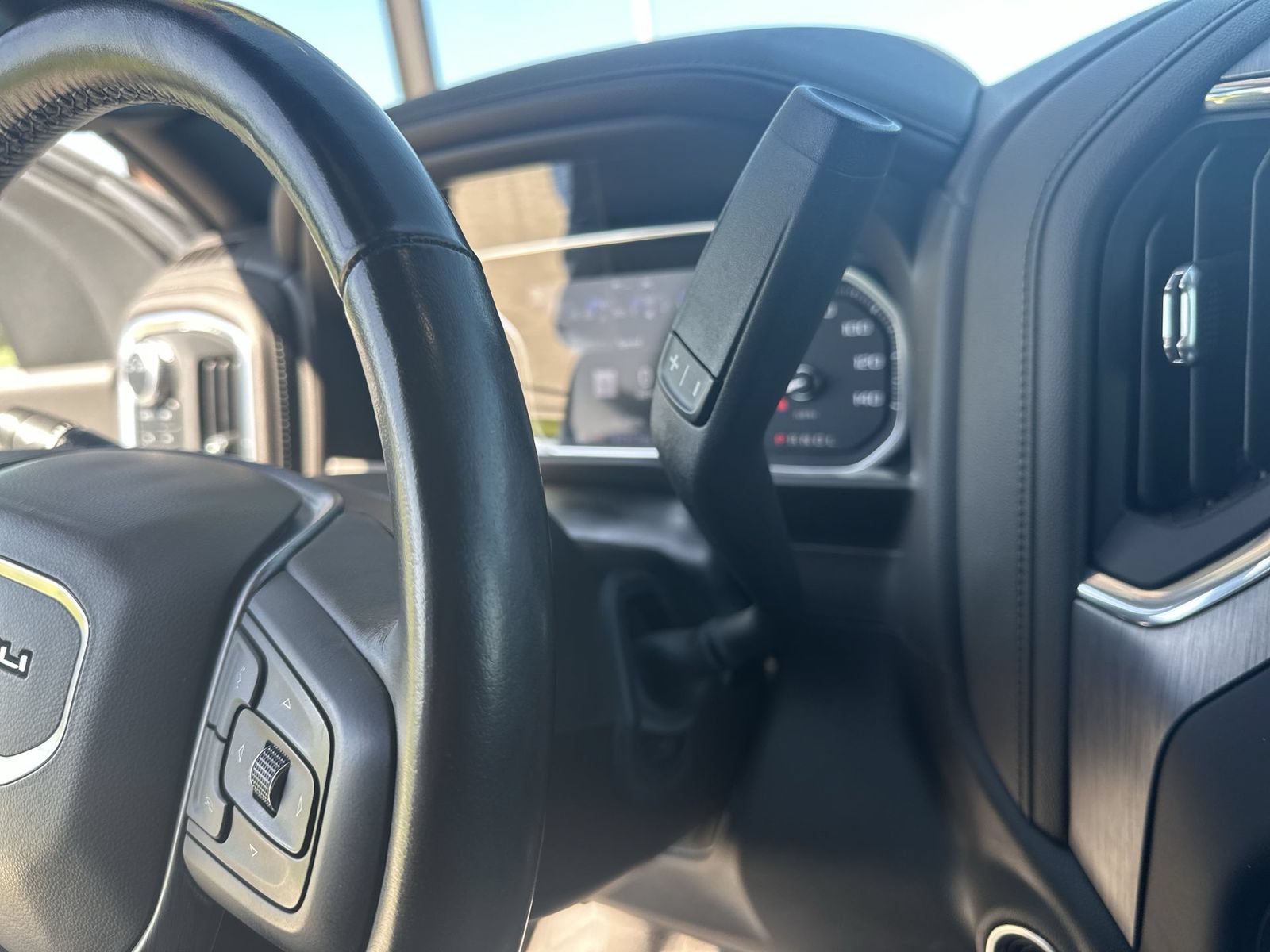 Used 2020 GMC Sierra 1500 Denali w/ Denali Ultimate Package AWD/4WD image 16