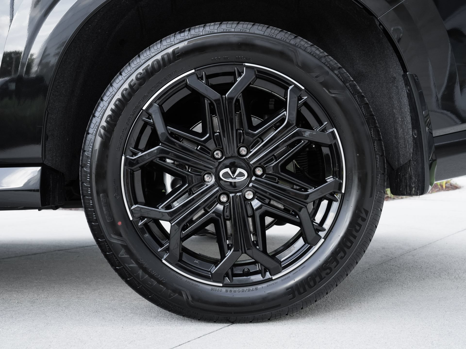 Certified 2026 INFINITI QX80 4WD w/ Sport Exterior Package image 28