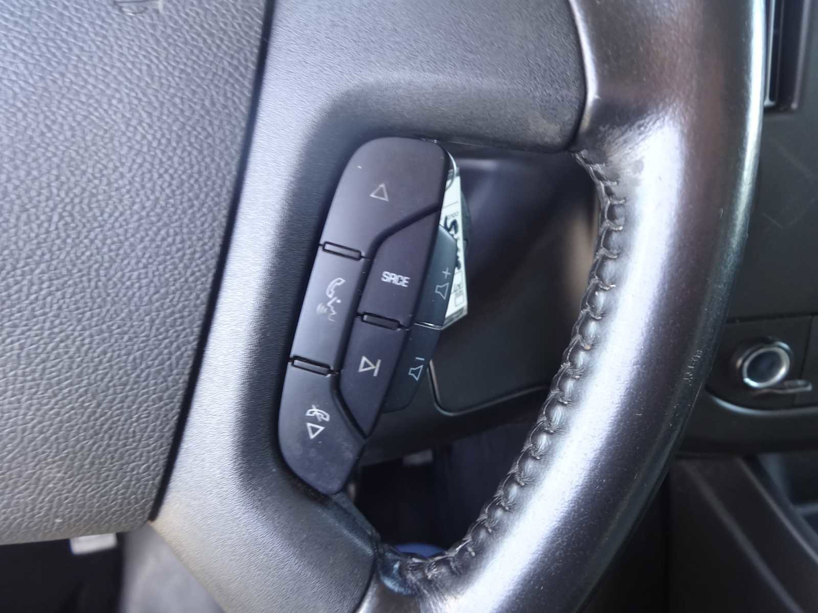 Used 2022 Chevrolet Express 2500 Extended w/ Driver Convenience Package image 17