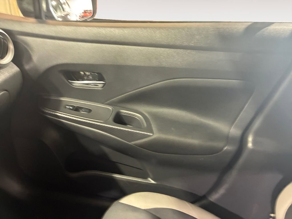 Used 2021 Nissan Versa SV image 29