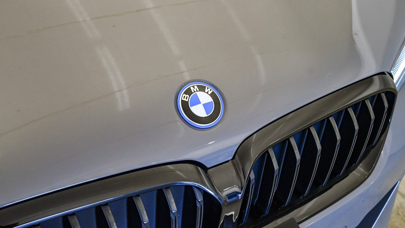 Certified 2022 BMW 530e w/ Premium Package image 8