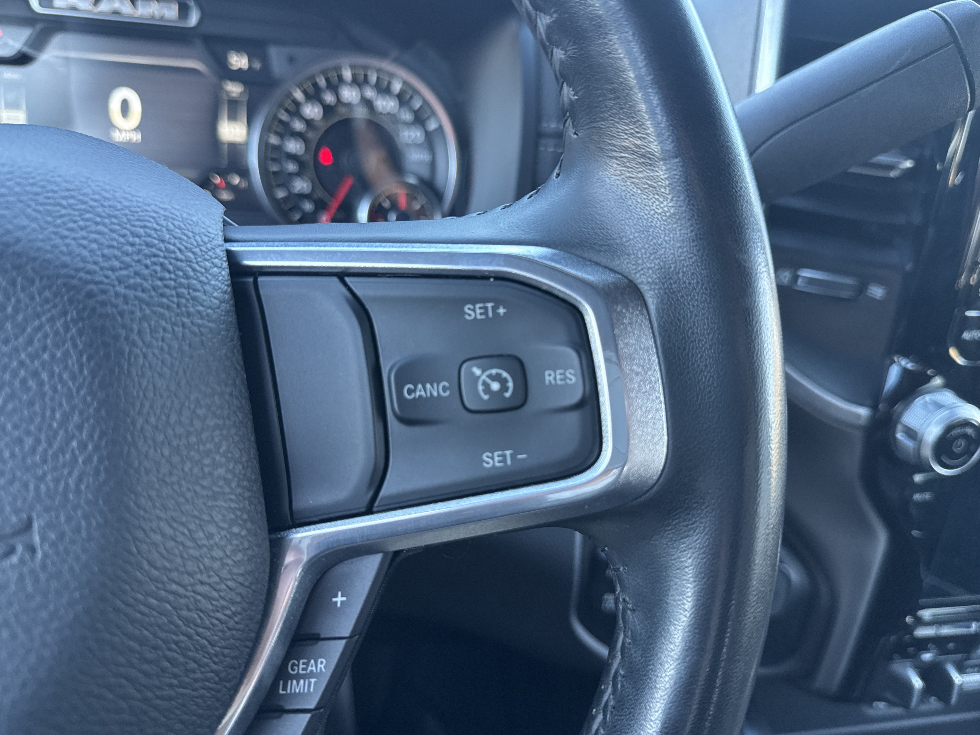 Used 2023 RAM 2500 Laramie AWD/4WD image 20
