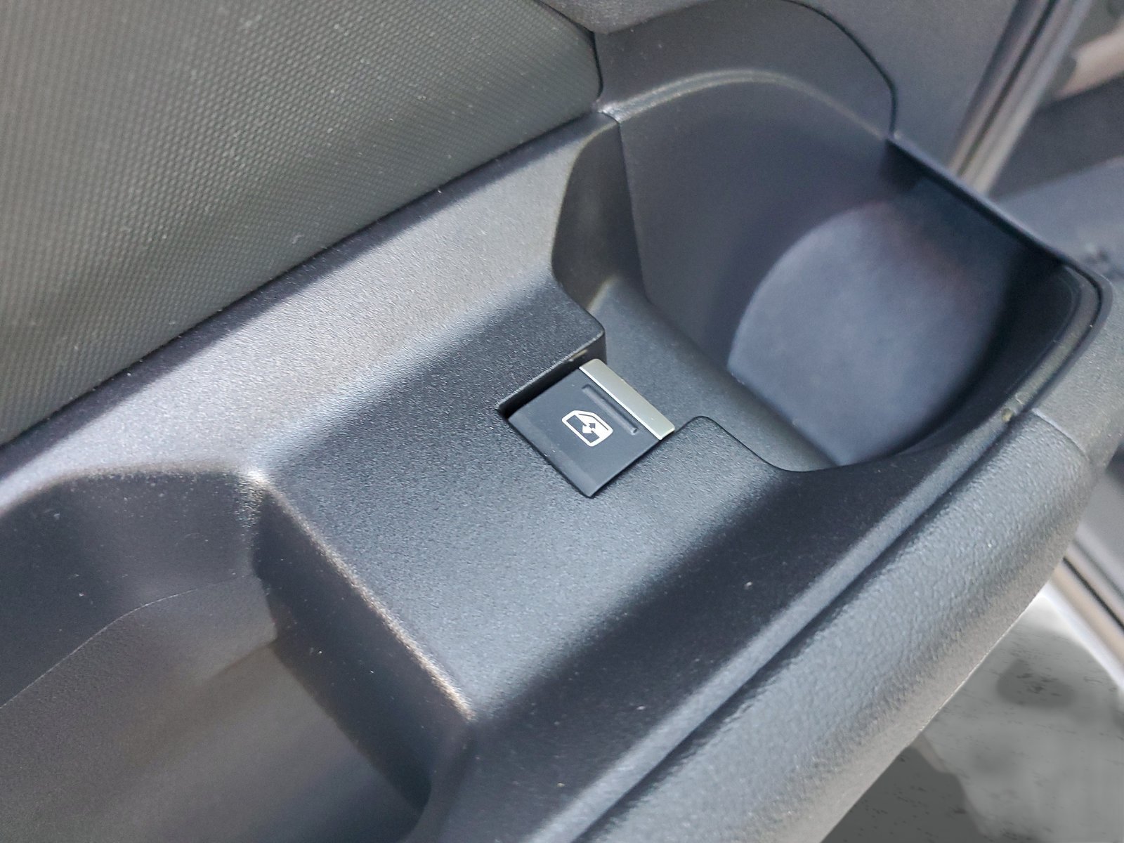 Used 2024 Audi Q4 e-tron Premium Plus w/ Premium Plus RWD image 17