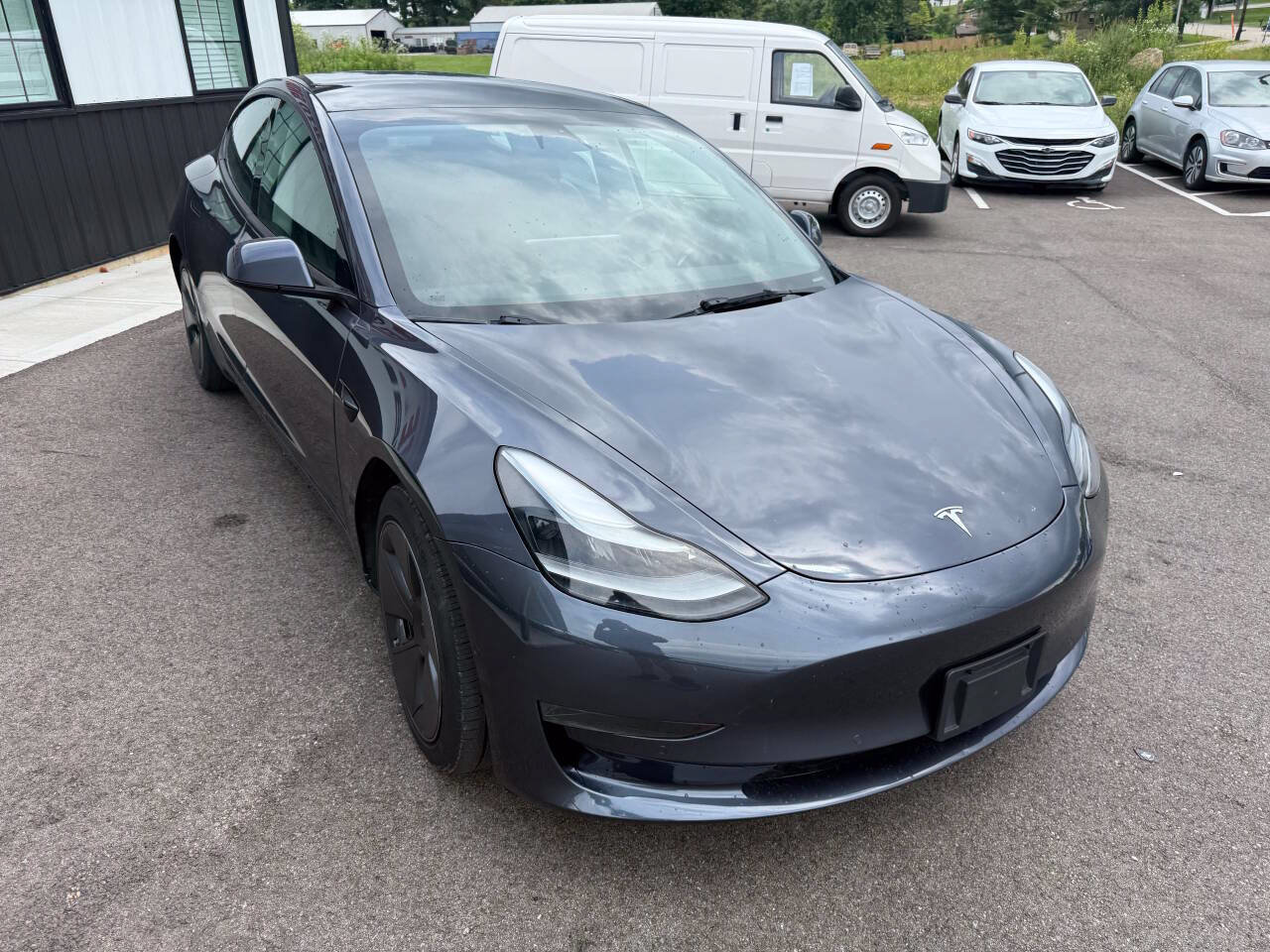 Used 2022 Tesla Model 3 Standard Range RWD image 4