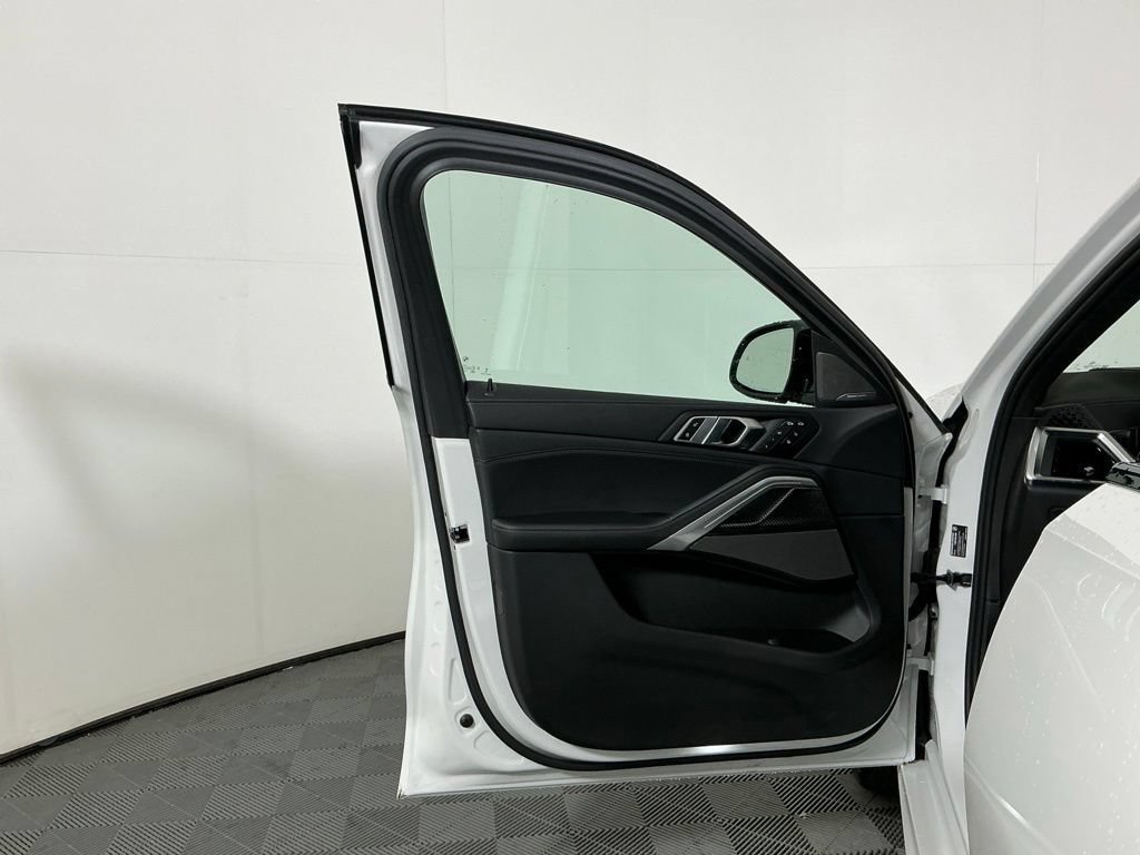 Certified 2026 BMW X6 M Competition w/ Executive Package AWD/4WD image 19