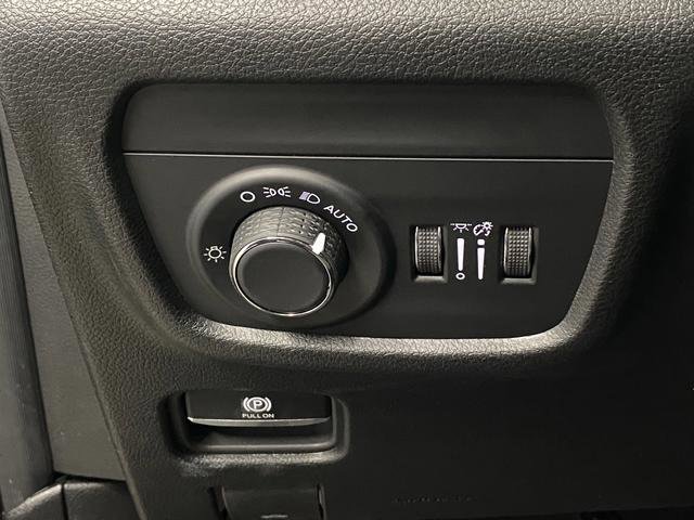 New 2026 Jeep Grand Cherokee Altitude image 26