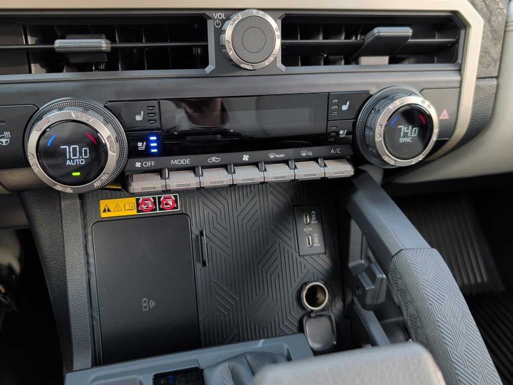 Used 2025 Toyota Tacoma Limited w/ Tow Tech Package image 24