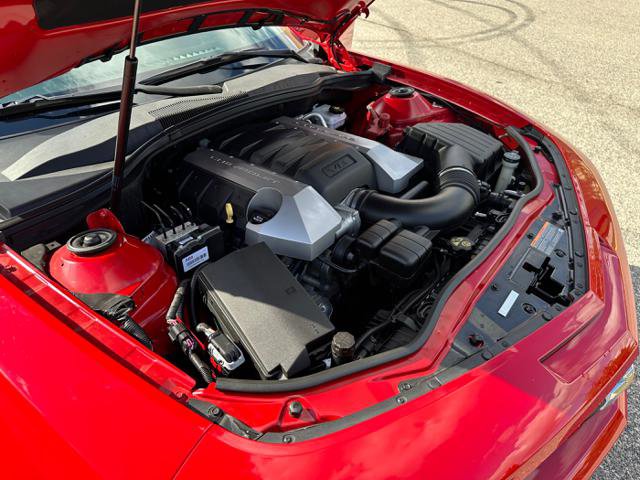 Used 2010 Chevrolet Camaro SS w/ White Stripe Package image 40
