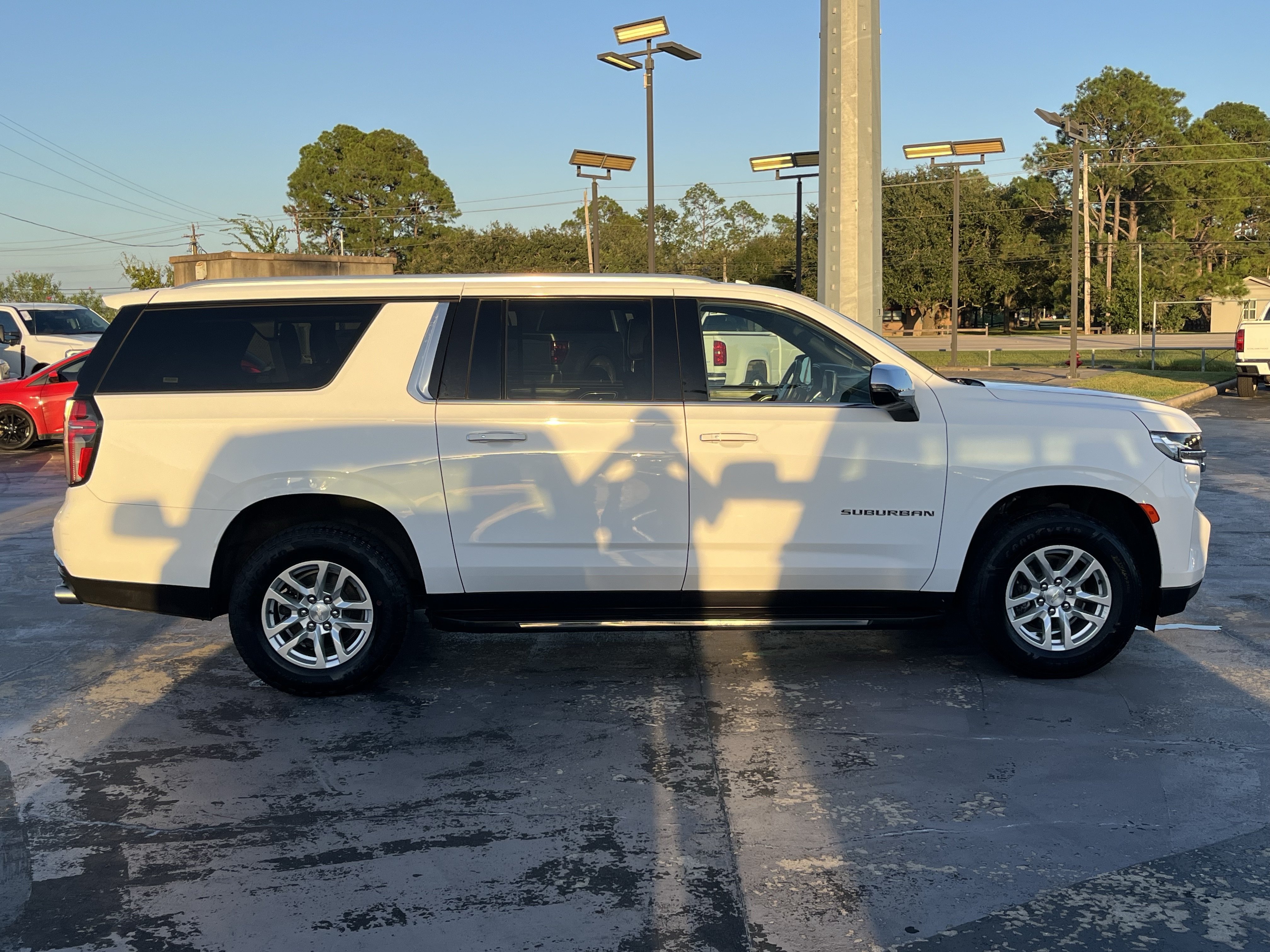 Used 2023 Chevrolet Suburban Premier RWD image 12