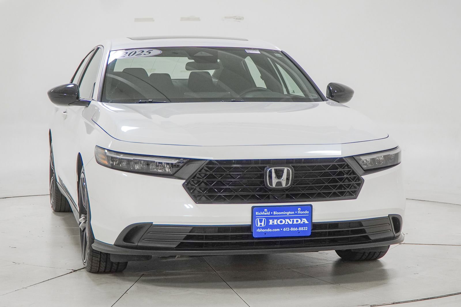 Used 2025 Honda Accord Sport image 15