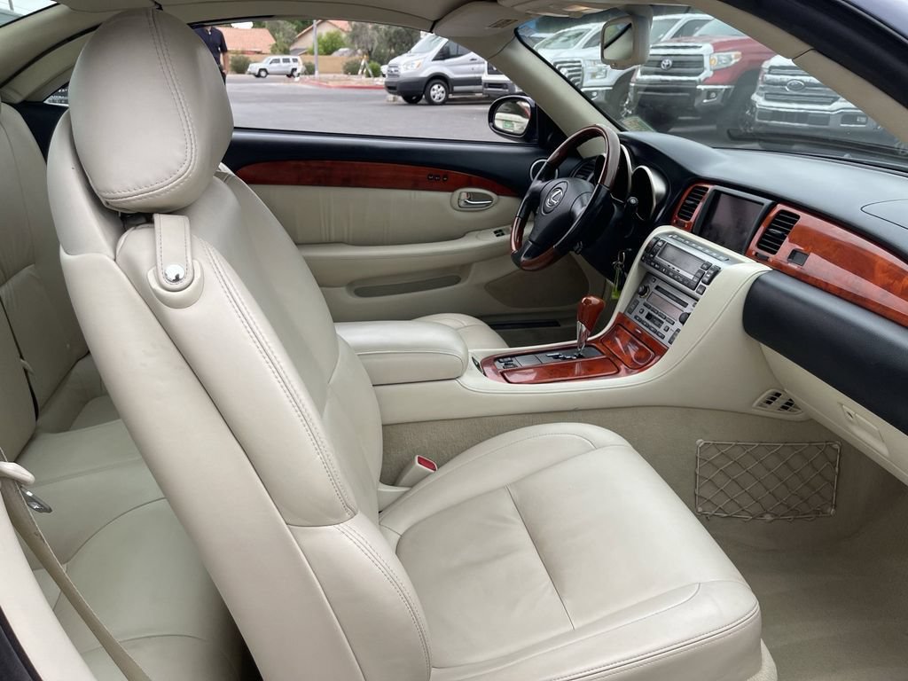 Used 2007 Lexus SC 430 Convertible RWD image 13