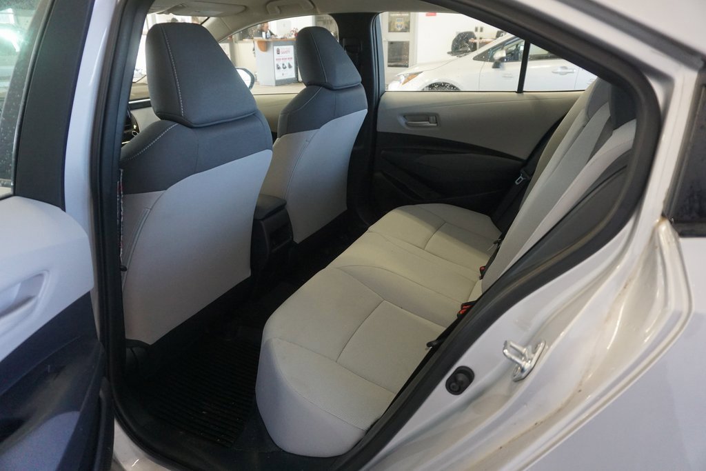 Used 2022 Toyota Corolla LE image 17