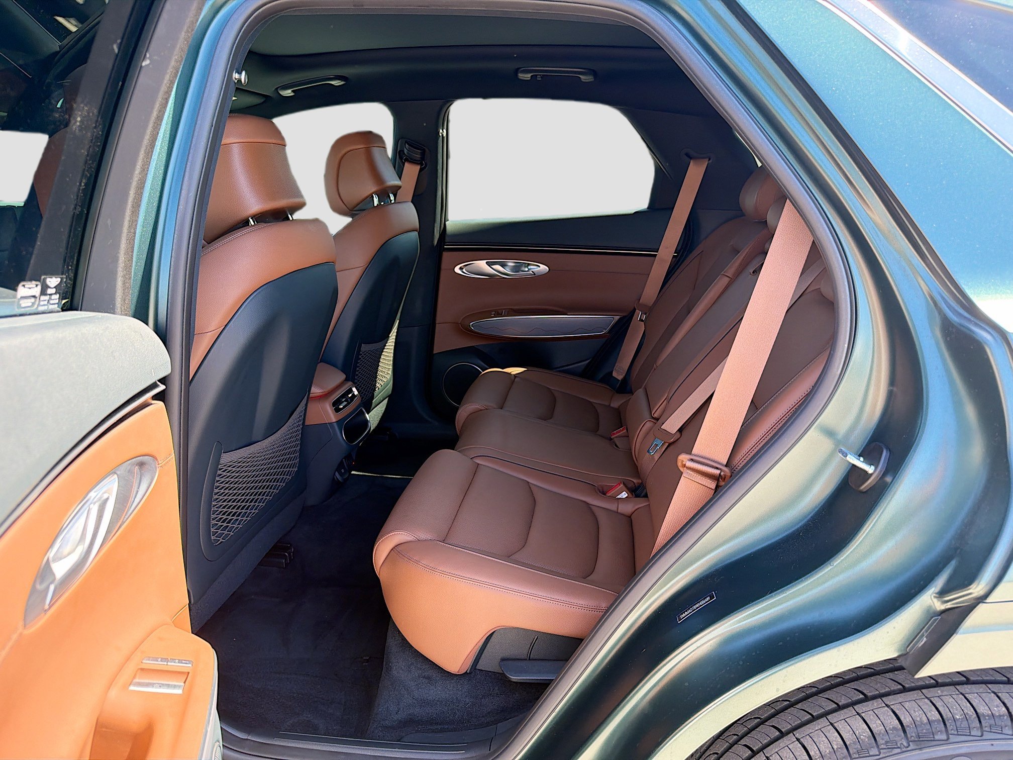 Used 2024 Genesis GV70 2.5T w/ Advanced Package image 21