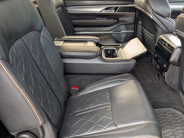 Used 2023 Jeep Grand Wagoneer Series III image 23