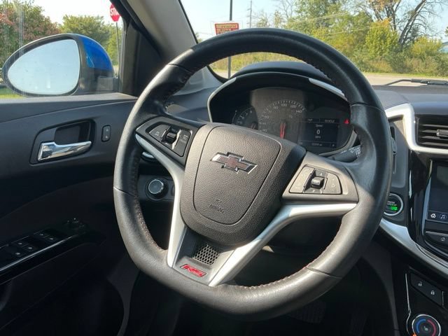 Used 2018 Chevrolet Sonic LT w/ Fun and Sun Package FWD image 21