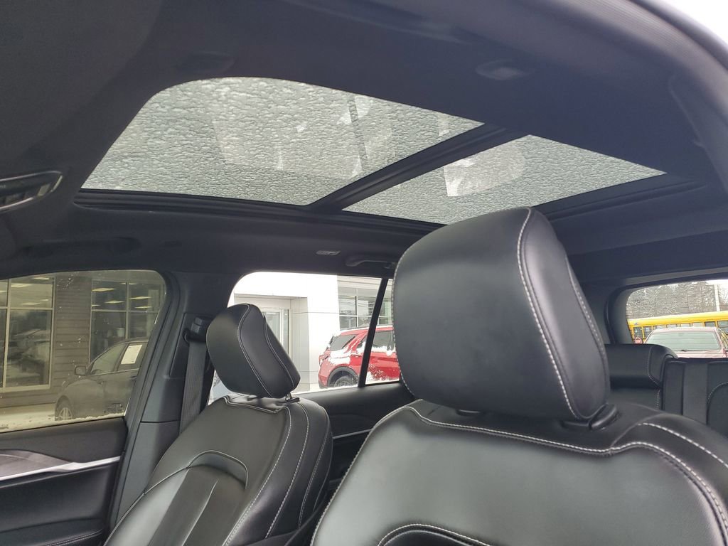 Used 2025 Jeep Grand Cherokee Limited 4xe image 10