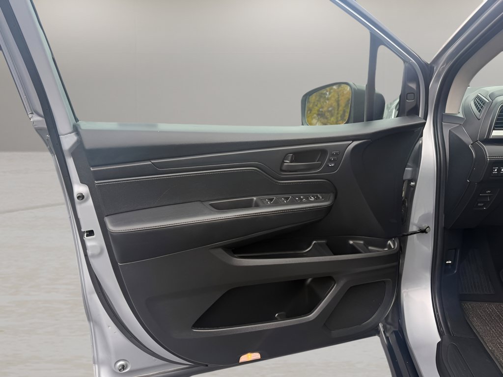 Used 2025 Honda Odyssey EX-L image 11