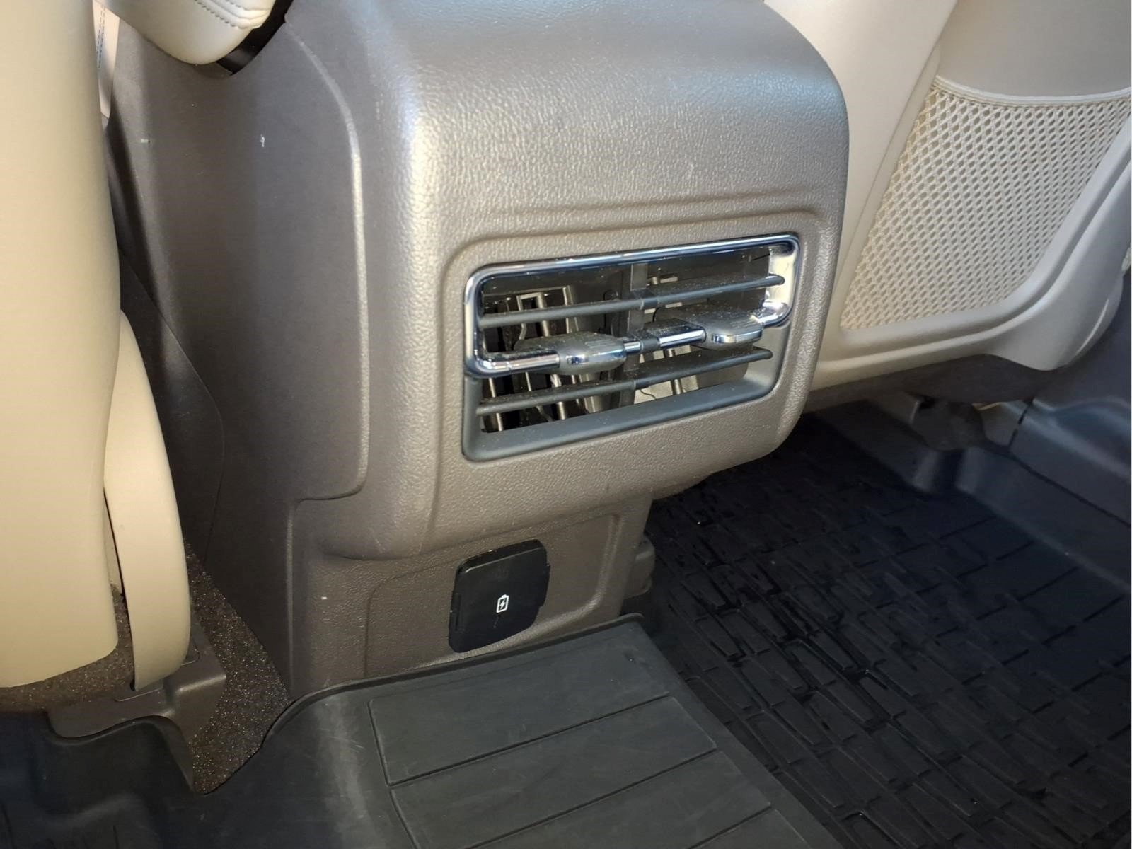 Certified 2023 Lincoln Corsair FWD image 10