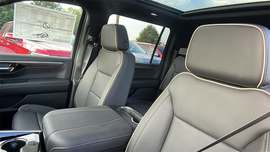 New 2026 Chevrolet Suburban Premier w/ Sun And Tow Package image 15