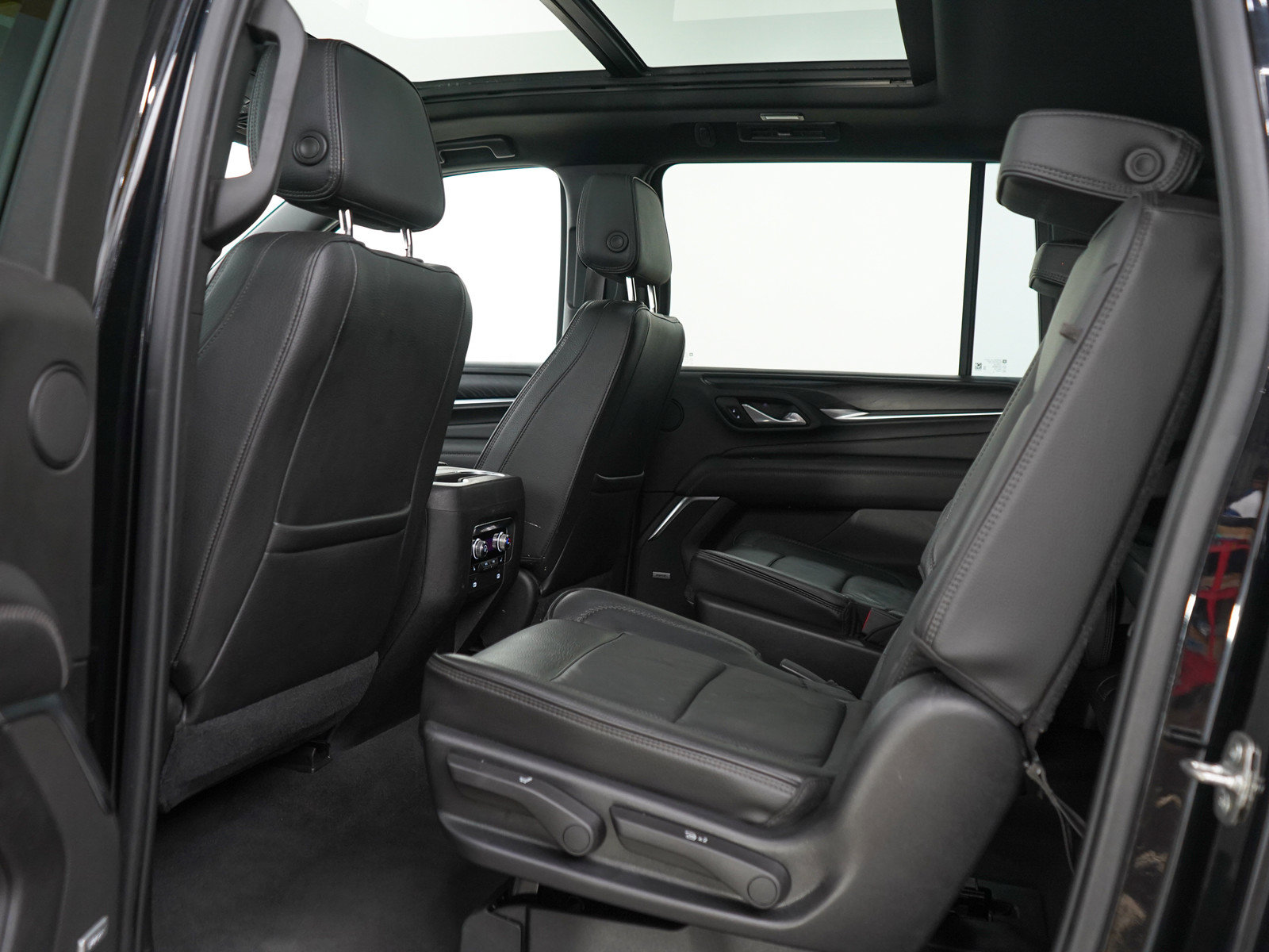 Used 2021 GMC Yukon XL Denali AWD/4WD image 20