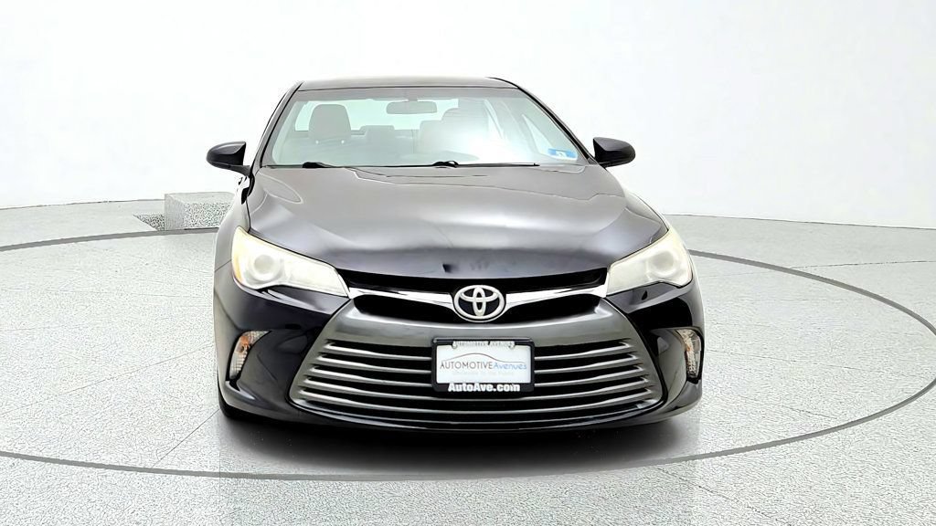 Used 2016 Toyota Camry FWD image 2