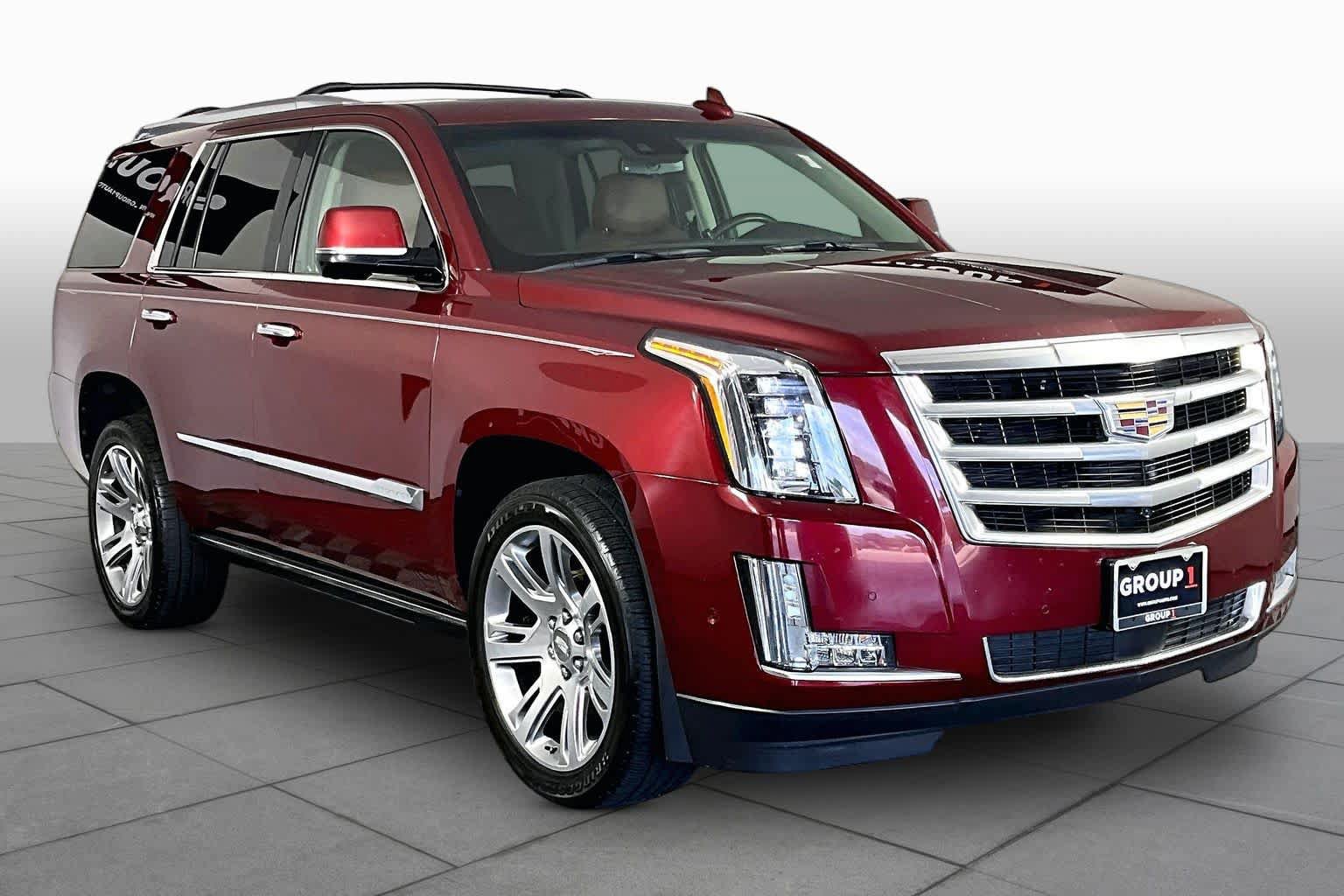Used 2018 Cadillac Escalade Premium Luxury AWD/4WD image 3