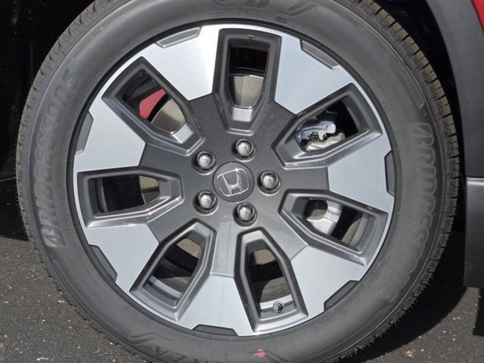 New 2026 Honda Pilot Touring image 4