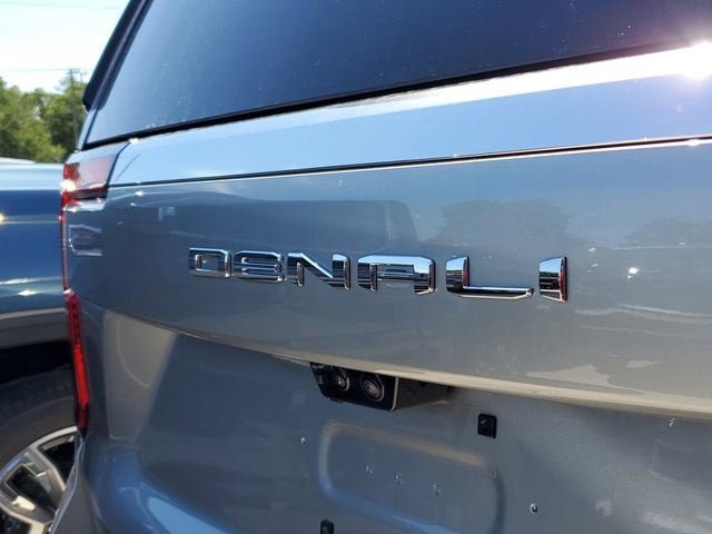 New 2026 GMC Yukon Denali w/ Denali Reserve Package AWD/4WD image 9