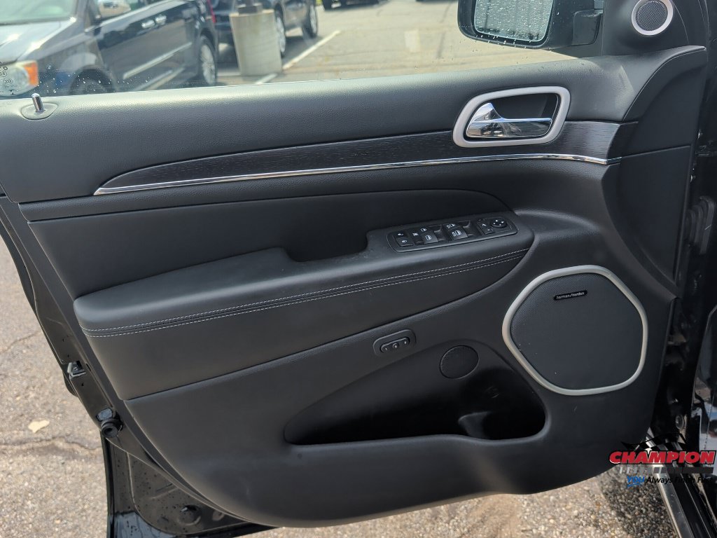 Used 2021 Jeep Grand Cherokee Summit AWD/4WD image 12