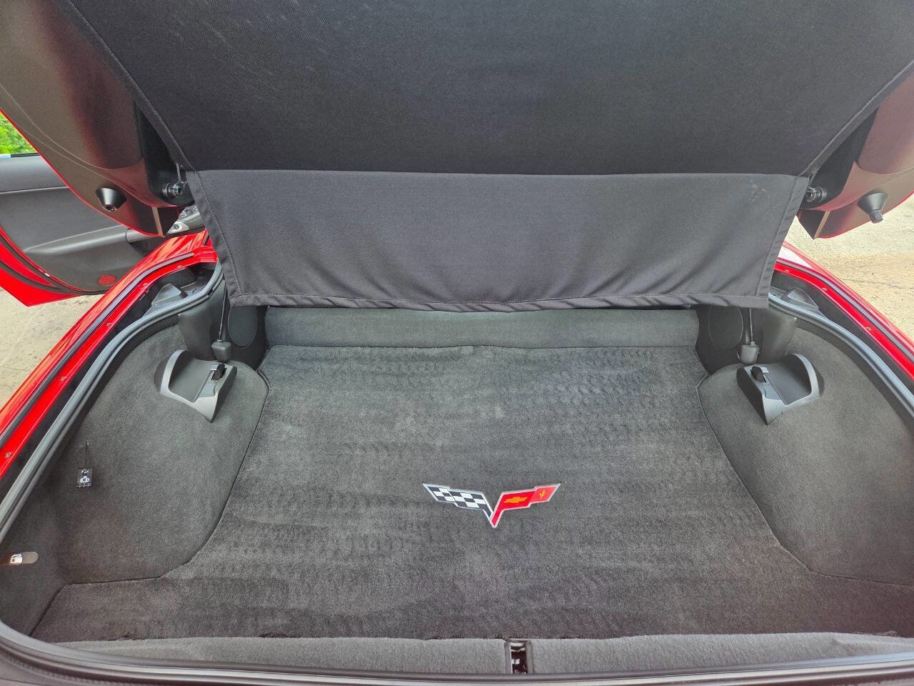 Used 2006 Chevrolet Corvette Coupe w/ Preferred Equipment Group image 11