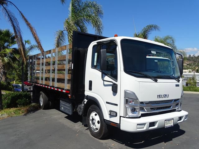 Used 2023 Isuzu NPR image 4