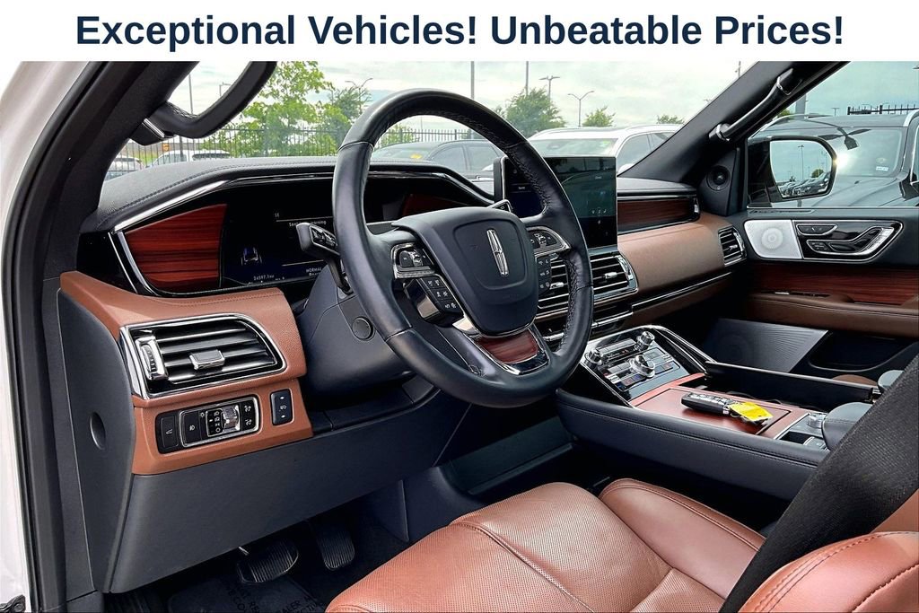 Used 2024 Lincoln Navigator L Reserve AWD/4WD image 15