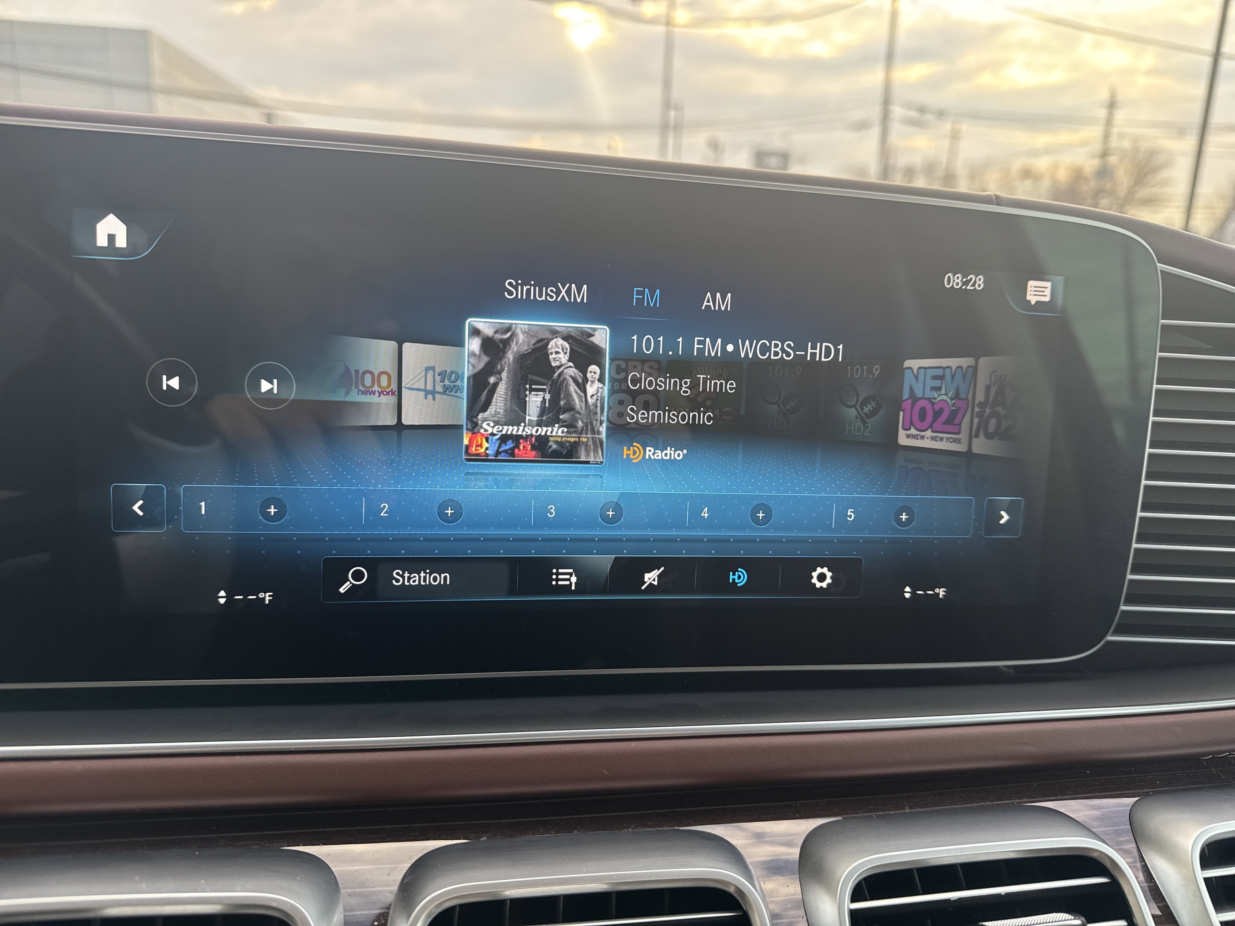 Used 2023 Mercedes-Benz Maybach GLS 600 4MATIC image 25