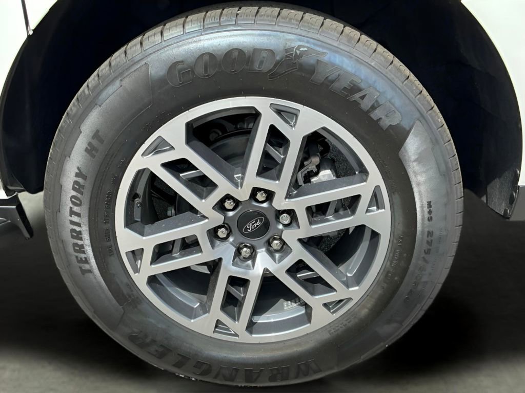 New 2025 Ford Expedition Max Active RWD image 23
